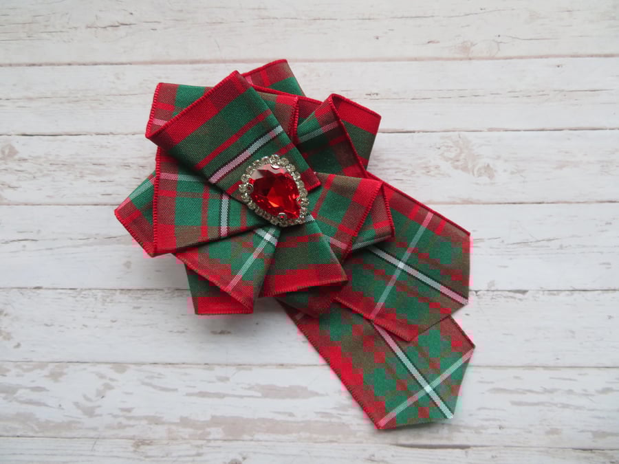 MacGregor Tartan Crystal Red & Green Ribbon Ruffle Brooch 