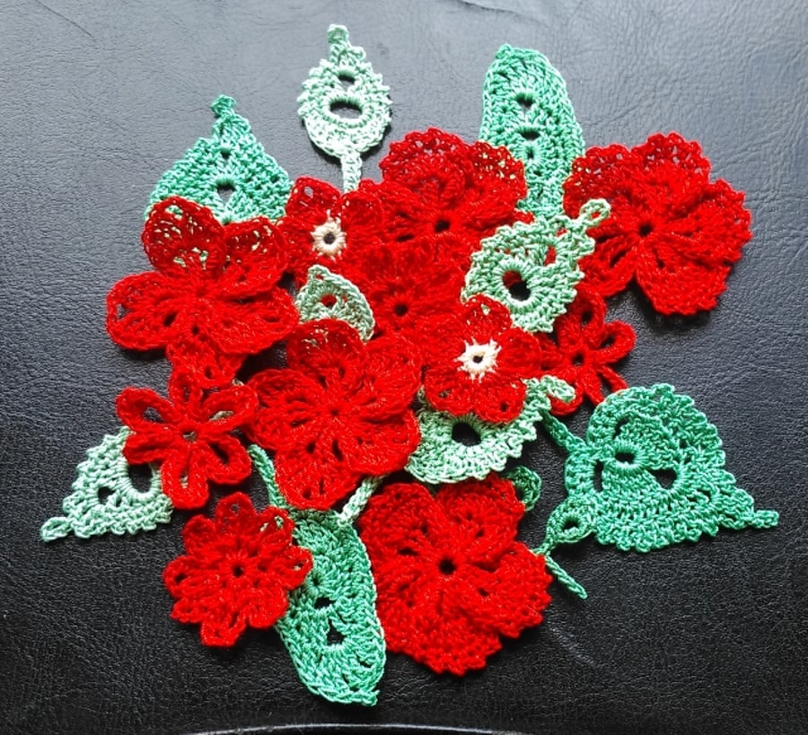 20 FLOWER & LEAF EMBELLISHMENTS - RED & GREEN - GREAT FOR ALL CRAFTS & DESIGNS