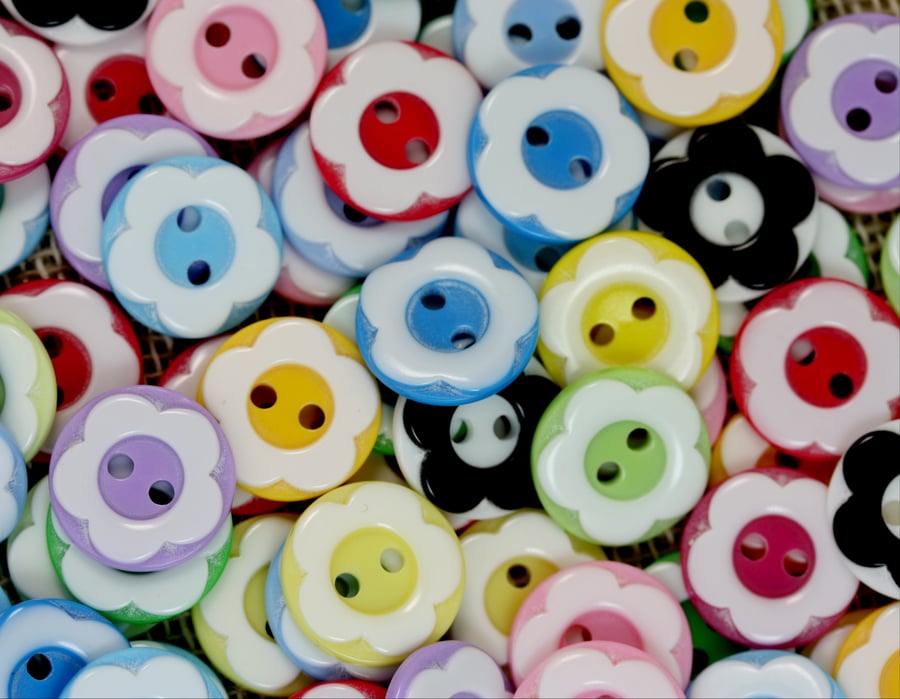 Daisy Flower Buttons, Assorted Coloured Flower Buttons, Craft Supplies