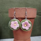 Wool flower earing