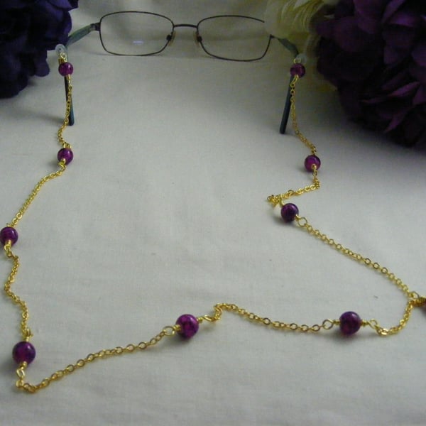 Magenta and Black Glasses Chain.