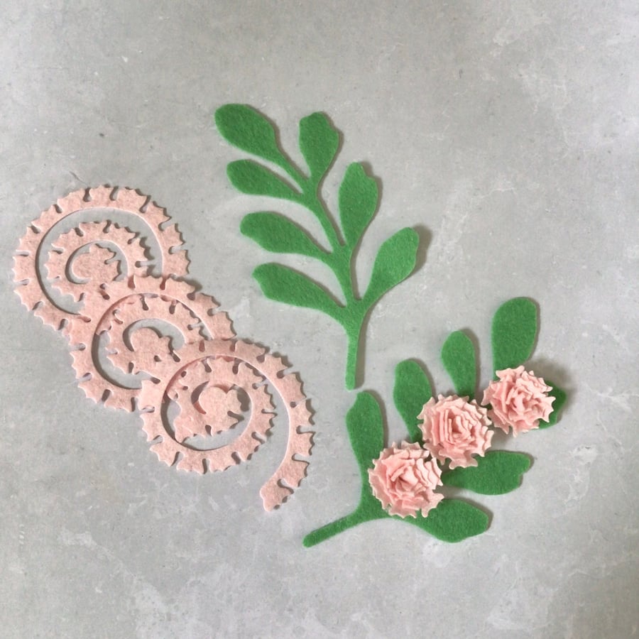 Felt Carnations, 3D Roll Up Die Cut Felt Flowers