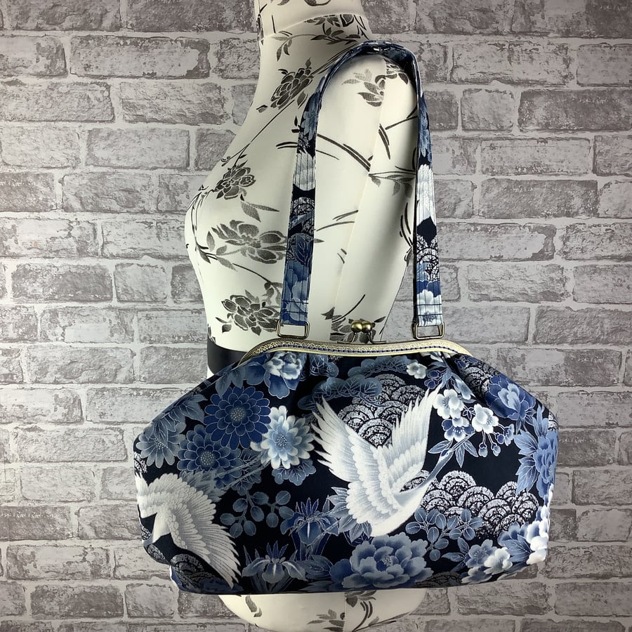 oriental cranes large fabric frame shoulder bag, Kiss clasp, 2 straps