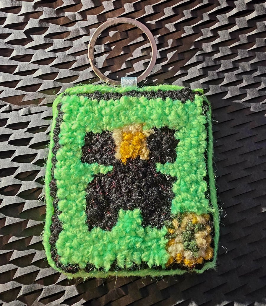 Minecraft Creeper Punch Needle Keyring