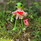 Needle Felted Frog Figurine 'Fiona' - Handmade Wool Toad, Cute Cottagecore Desk 