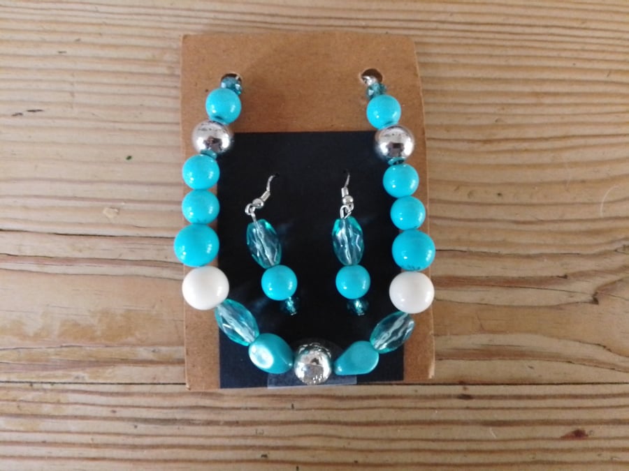 Handmade bracelet and earring set