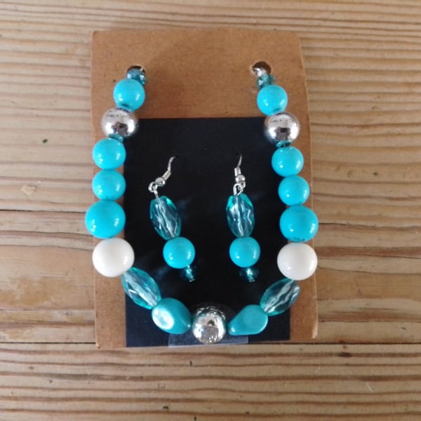 Handmade bracelet and earring set