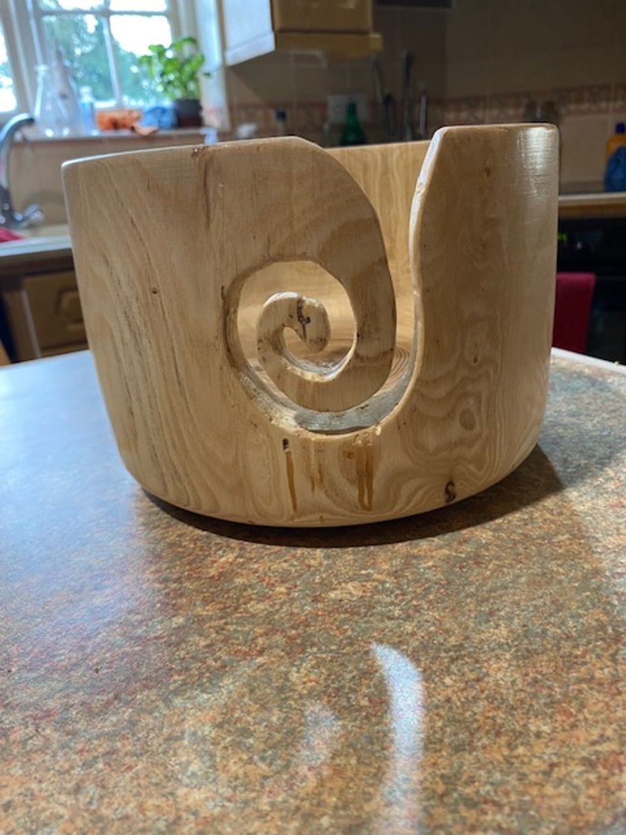 Yarn bowl from Elm.