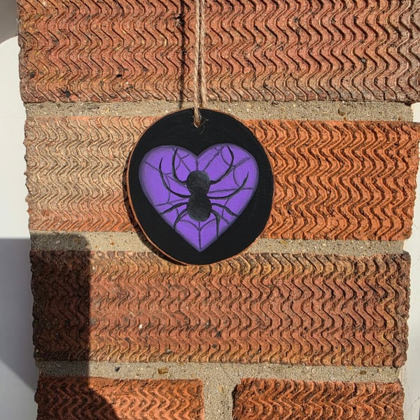 Hand Painted Halloween Spider Heart Wooden Hanging Decoration – Purple Spiderweb