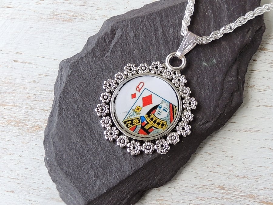 Queen of Diamonds Necklace - SECONDS (724)