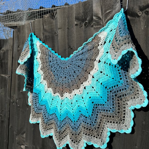 Half Star Crescent Lace Shawl Wrap in Blues and Turquoise