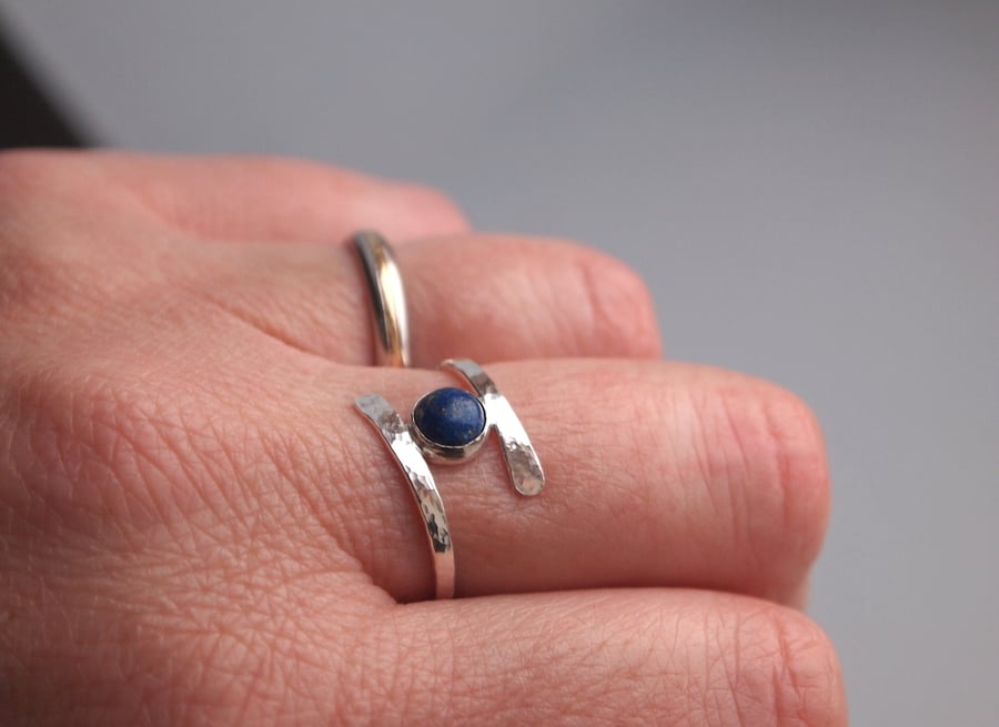 silver ring with lapis lazuli stone