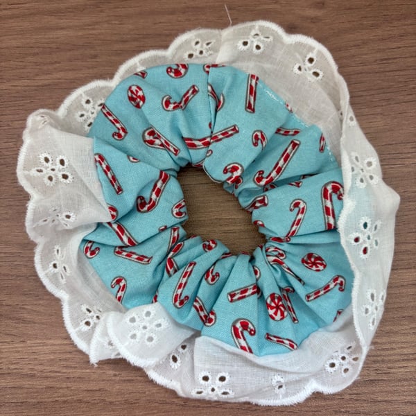 Summer seconds - frilly scrunchie - candy canes