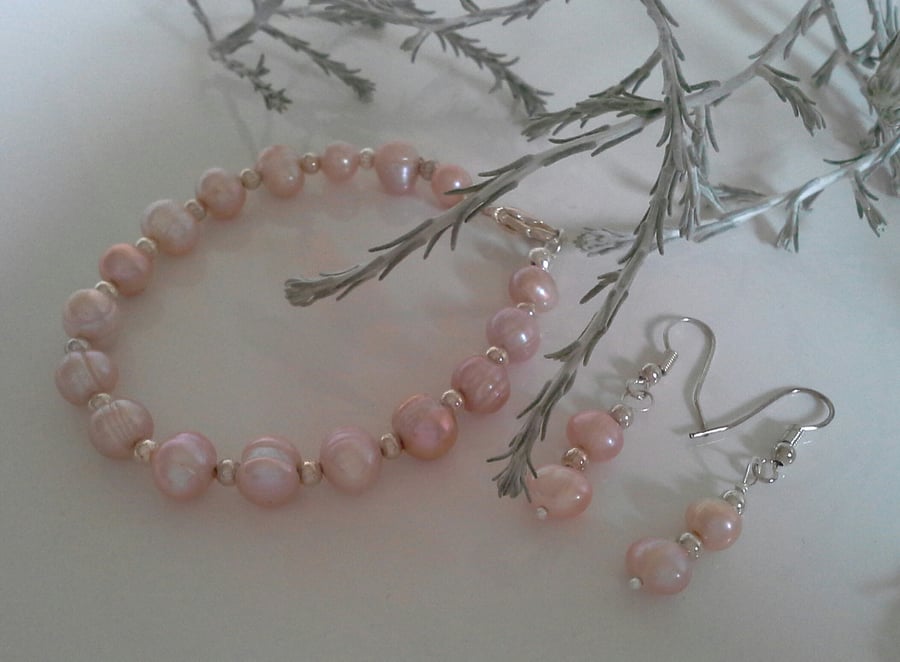 Genuine Freshwater Peach Pearl Bracelet & Earrings Set Silver Plate