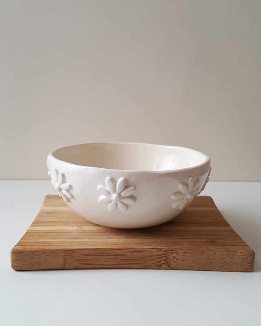 Handmade ceramic pottery daisy bowl