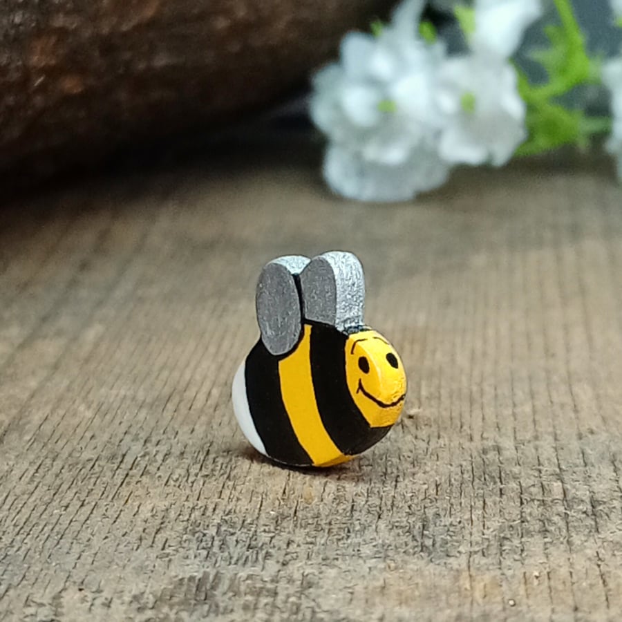 Bee Brooch, Handmade Bee Gift, Bumble Bee Pin, Bumblebee Gift