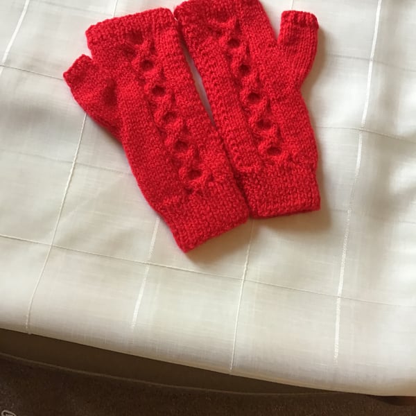 Fingerless gloves