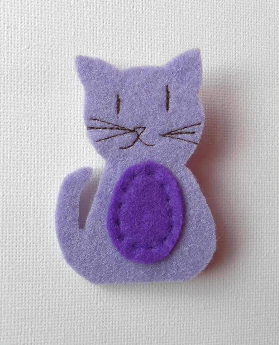 Purple Puss, Cat Brooch, Badge