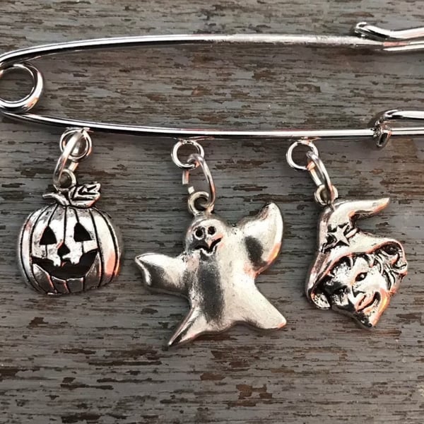 Halloween Ghost Witch Pumpkin Kilt Pin Brooch