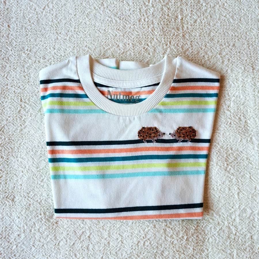 Hedgehog, T-shirt, age 2-3 years, hand embroidered