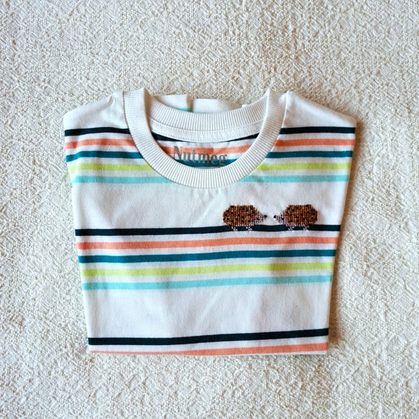 Hedgehog, T-shirt, age 2-3 years, hand embroidered