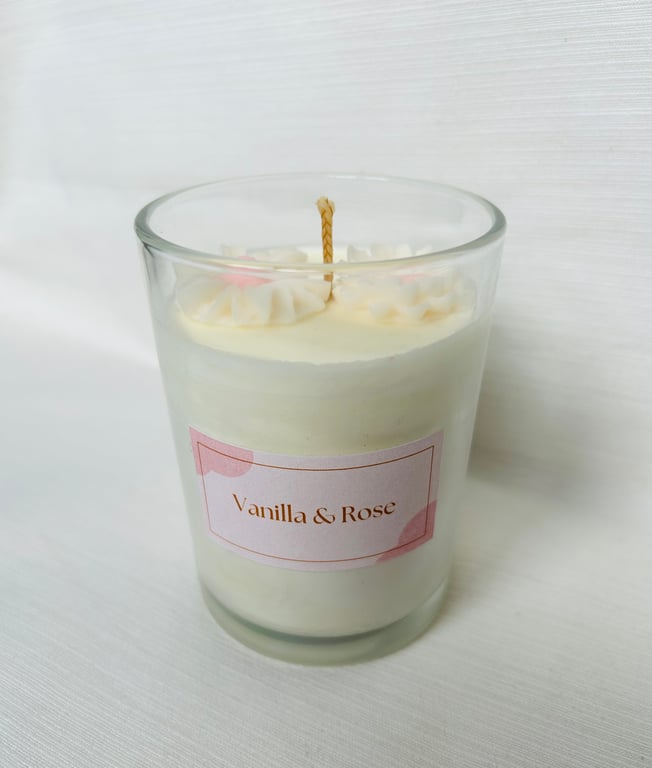 Vanilla & Rose scented Luxury Soy Wax 30cl candle