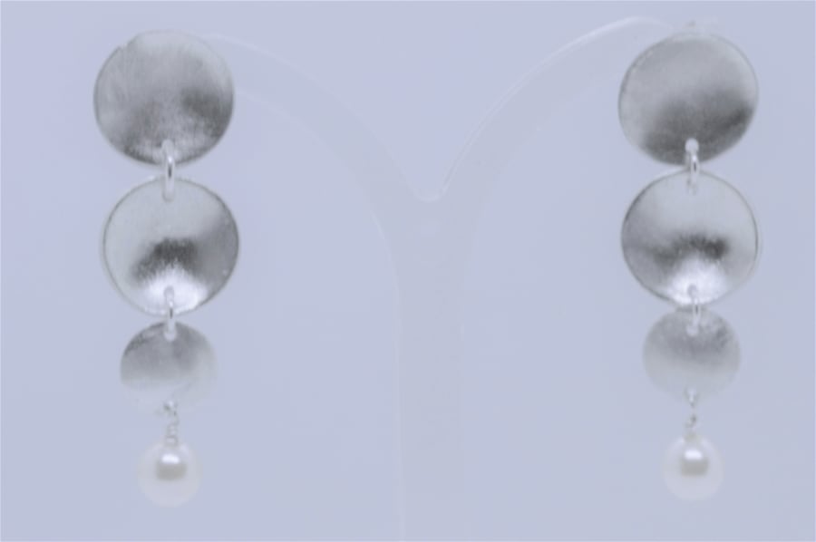 Frosted Snowdrop with a Pearl