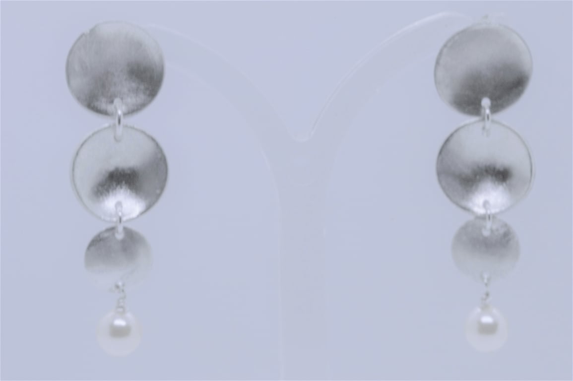 Frosted Snowdrop with a Pearl