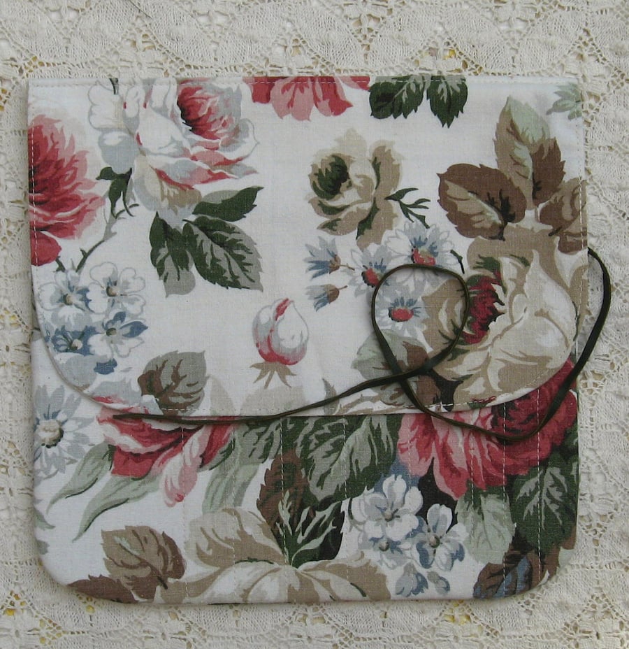 Knitting needle roll suitable for dpns