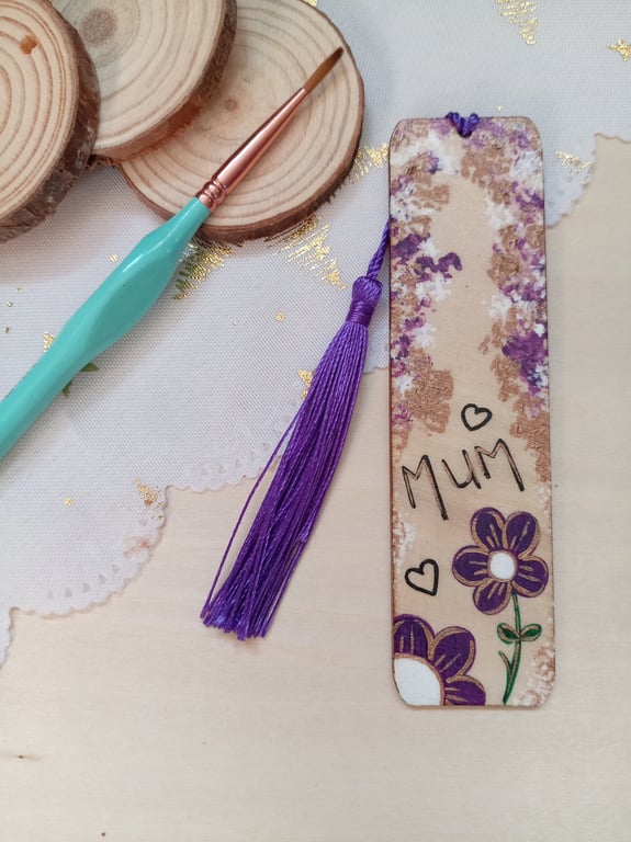 Wooden floral mum bookmark