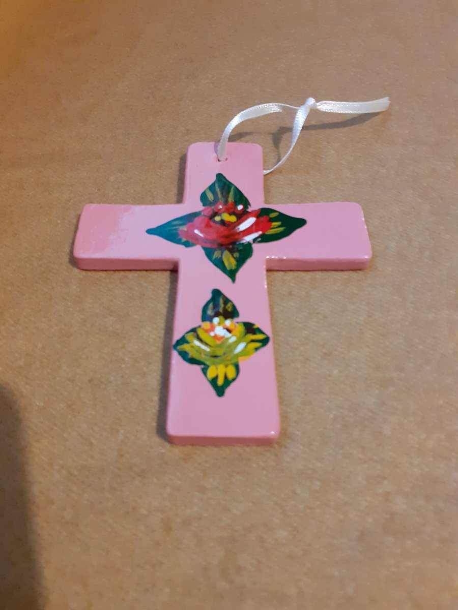 Ceramic cross with canal art style roses and daisies