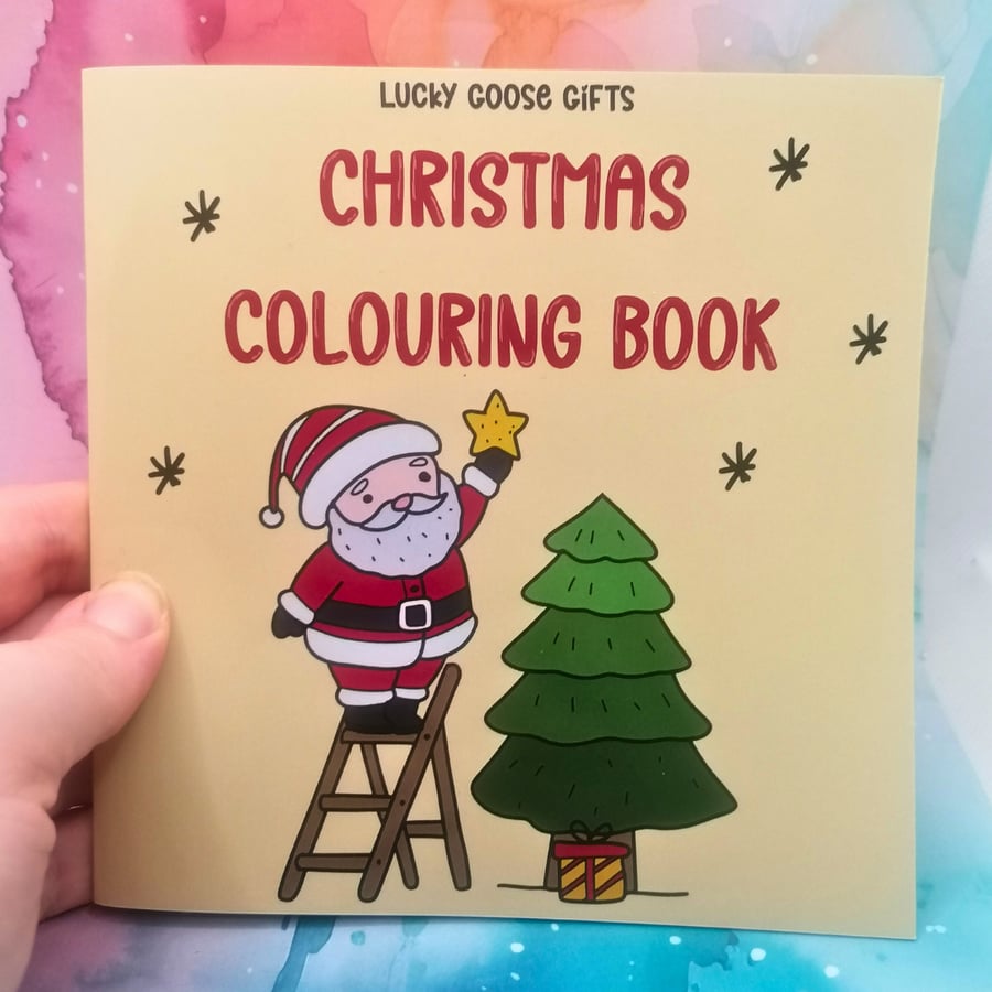 Christmas Colouring Book. Bold and Easy Colouring for Kids or Adults