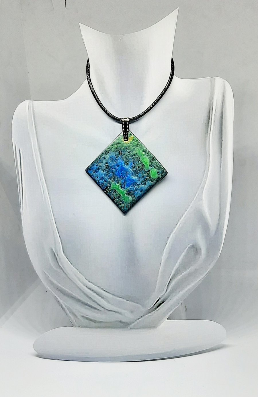Fluid art pendant necklace 