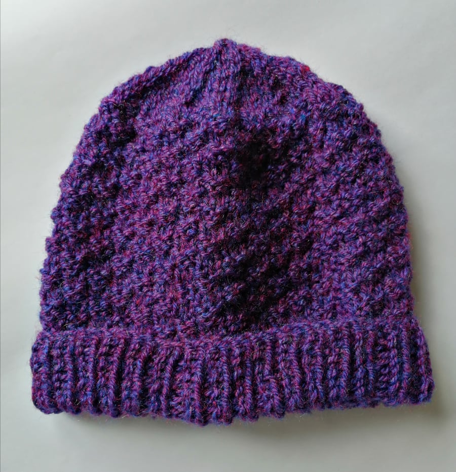 Grey or purple beanies hand knitted for 0-6 months