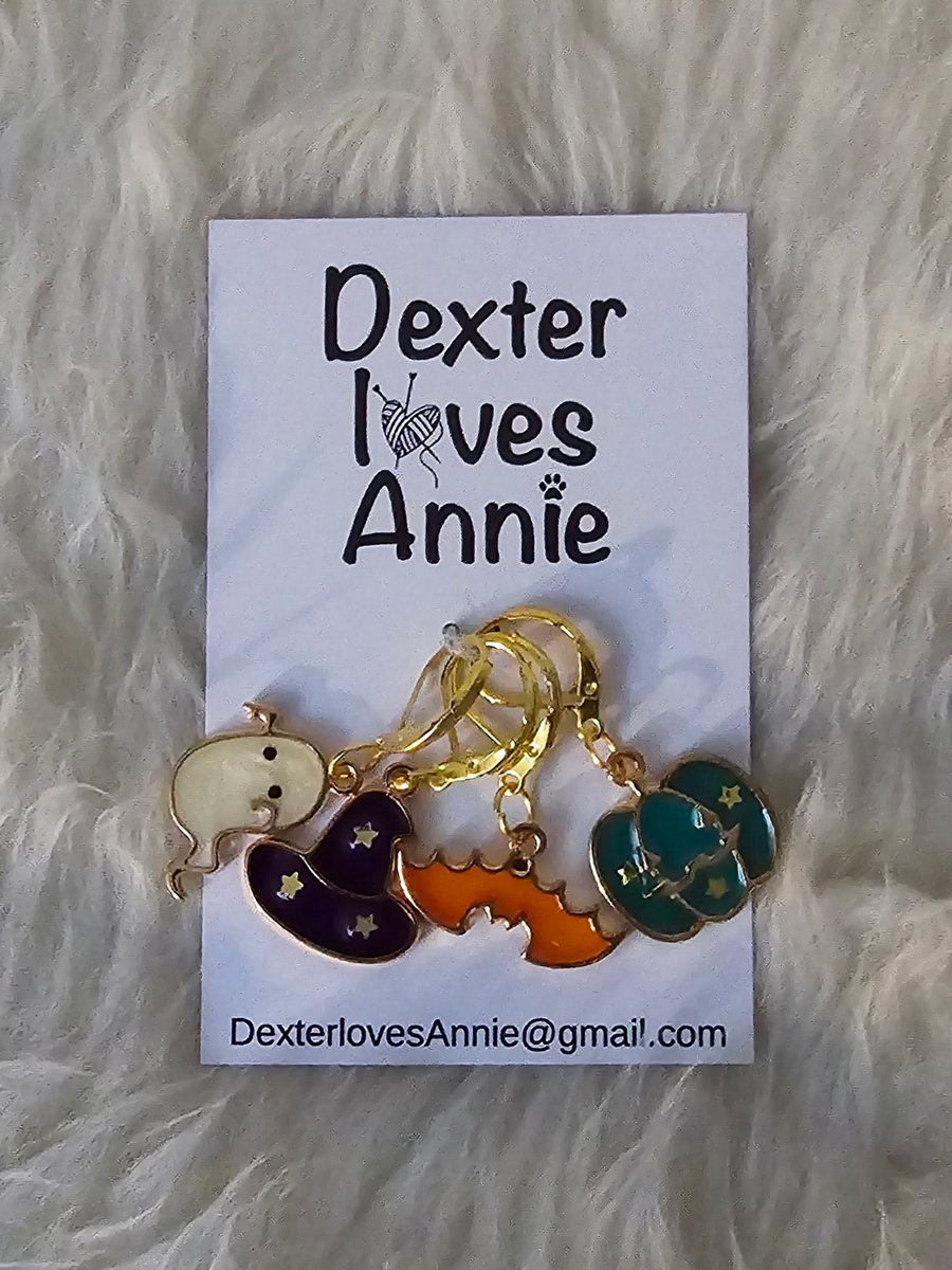 Spooky Halloween themed stitchmarkers