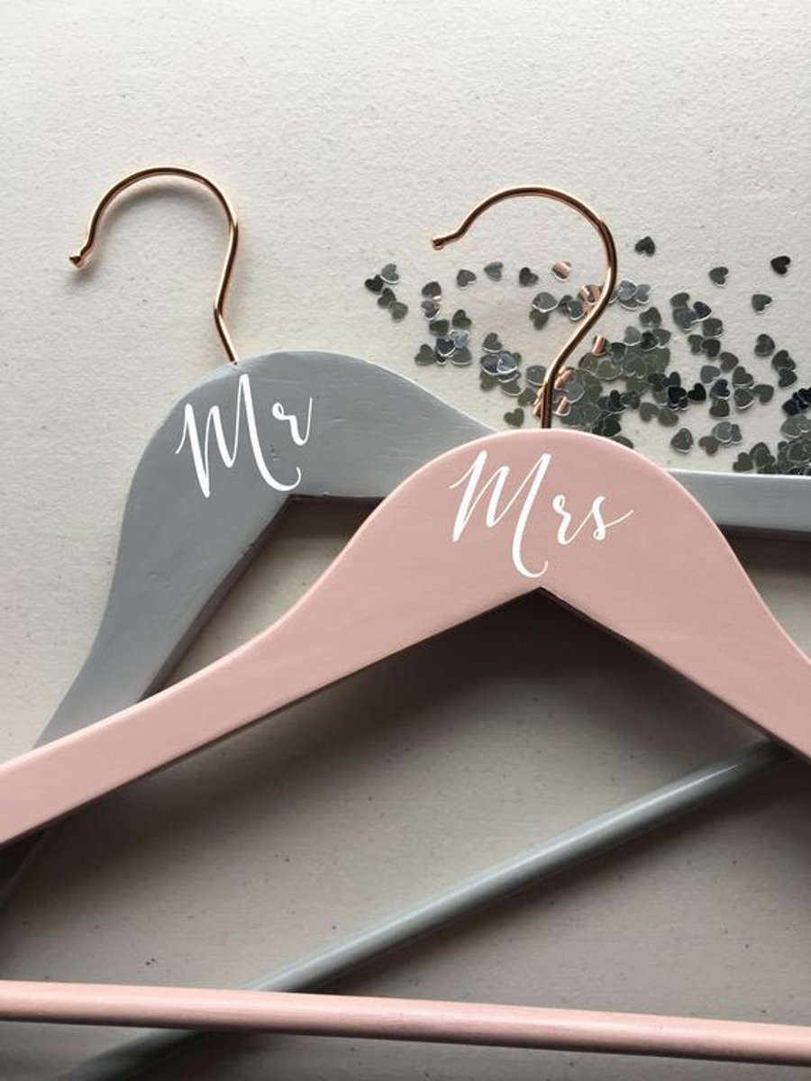 Mr & Mrs Wedding Day Hangers gifts