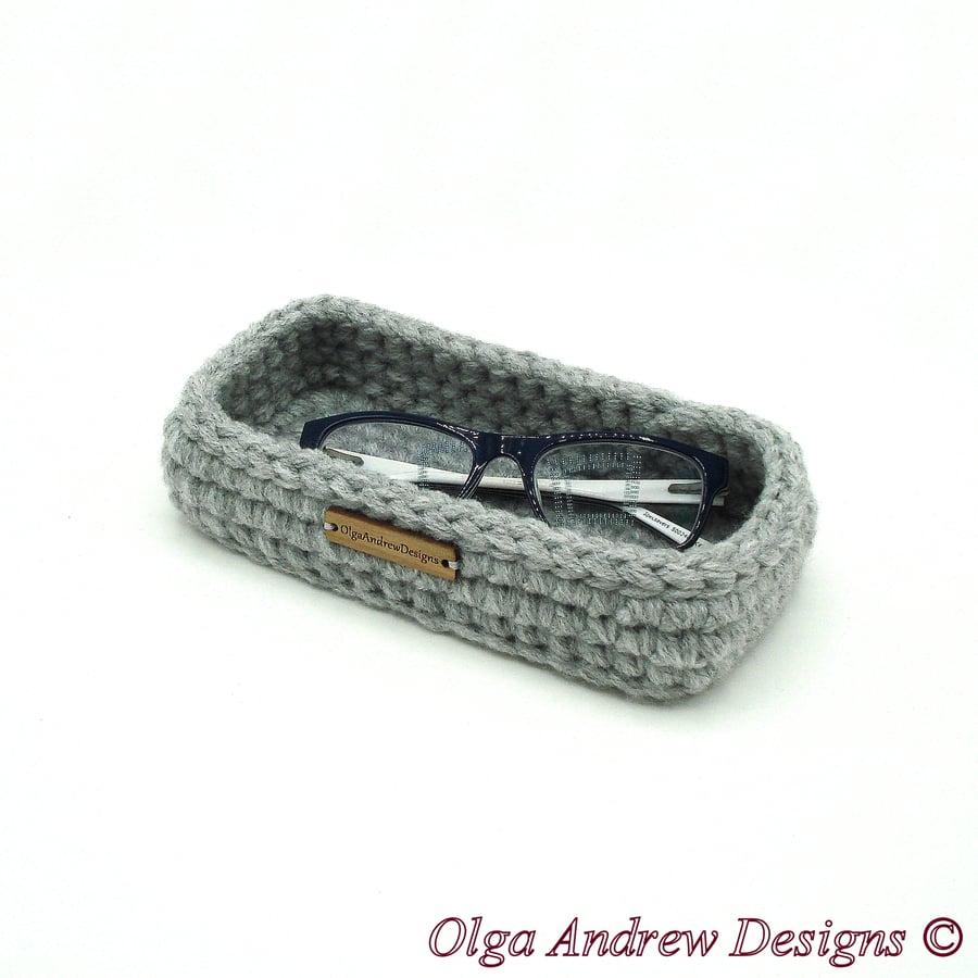 Bedside glasses tray holder, horizontal glasses holder, flat eyeglass holder