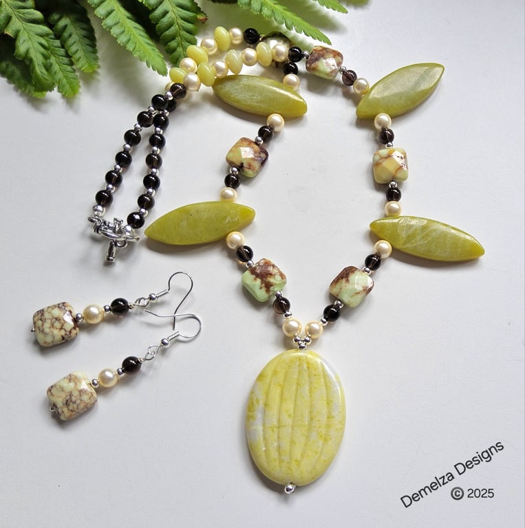 Designer Lime Jasper, Smokey Quartz Shell Pearls & Jade Necklace & Earrings 
