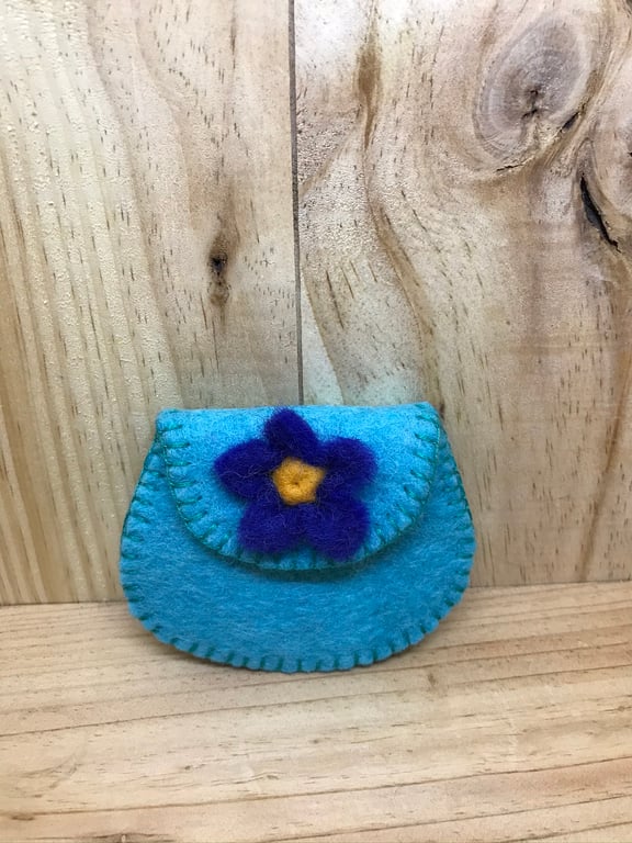 Felt Purse. (129)