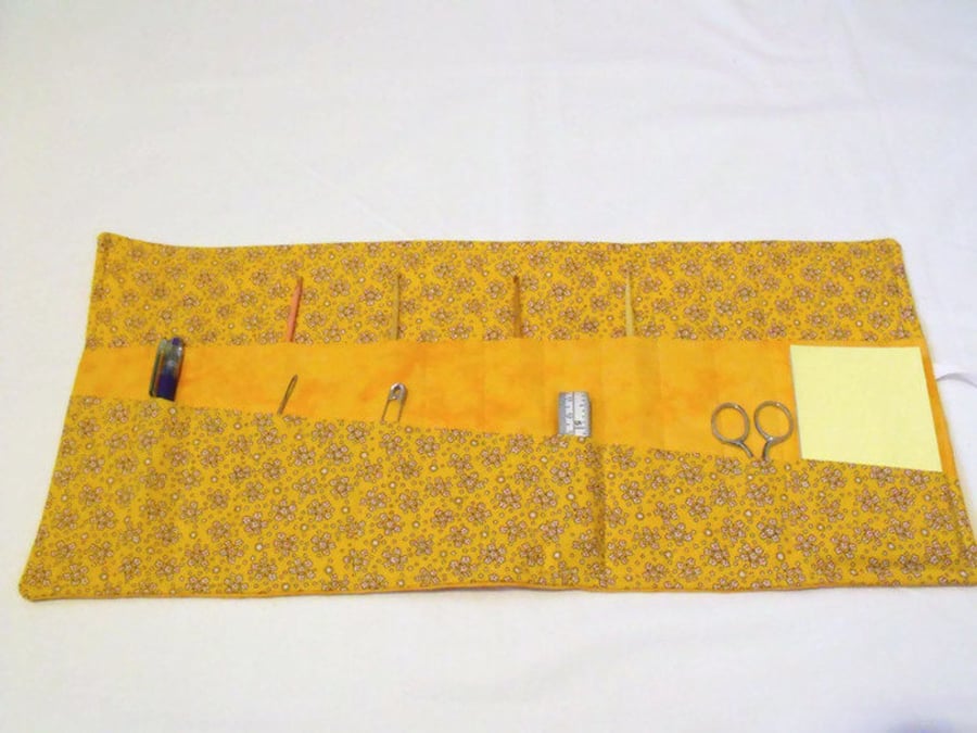 quilted crochet hook storage tool roll, gold