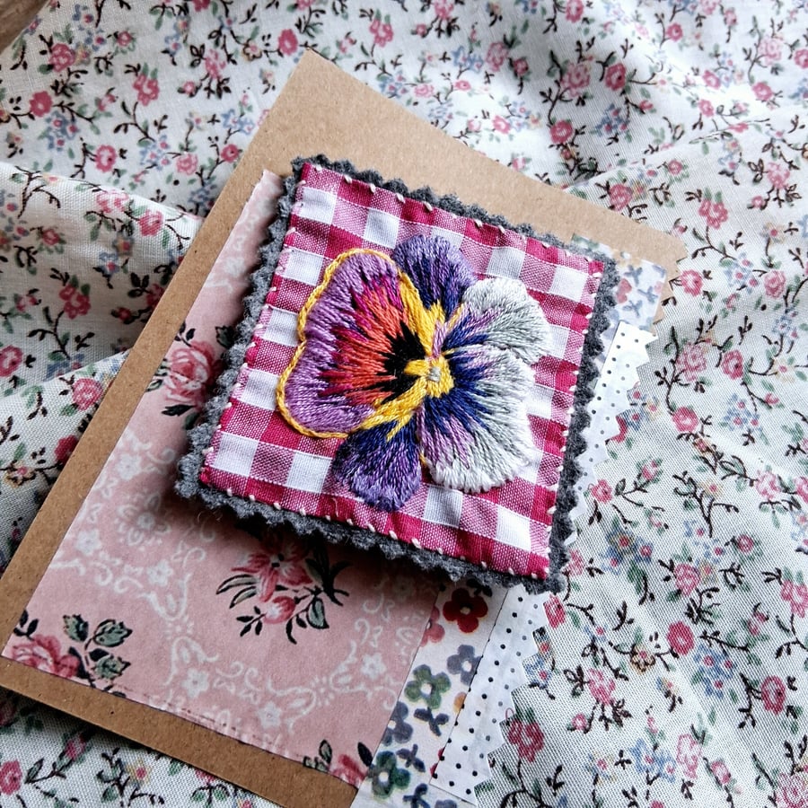 hand embroidered fabric brooch no 13