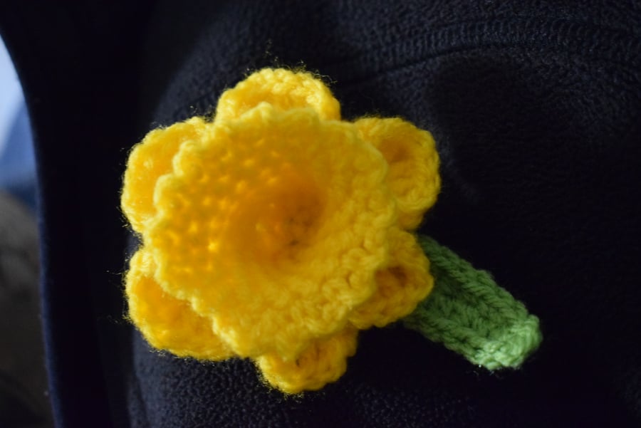 Daffodil Brooch Crocheted