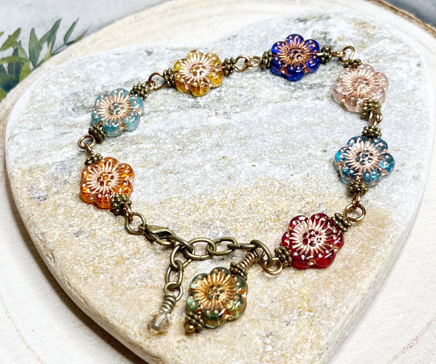 Multicoloured bohemian flower bracelet in Czech glass