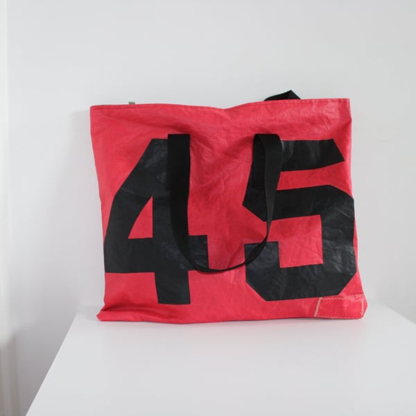 Red Upcycled Sailcloth Shoulder Bag – Large Lightweight Beach Tote