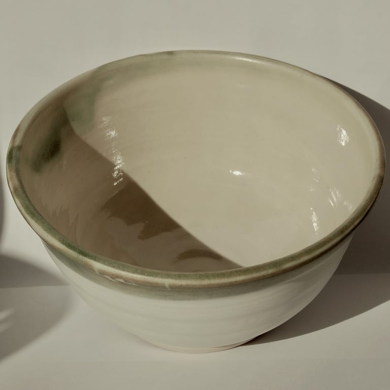 Vintage look ceramic bowl