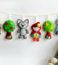 Make Your Own felt Little Red Riding Hood Garland Kit. Sewing pattern - Image 2