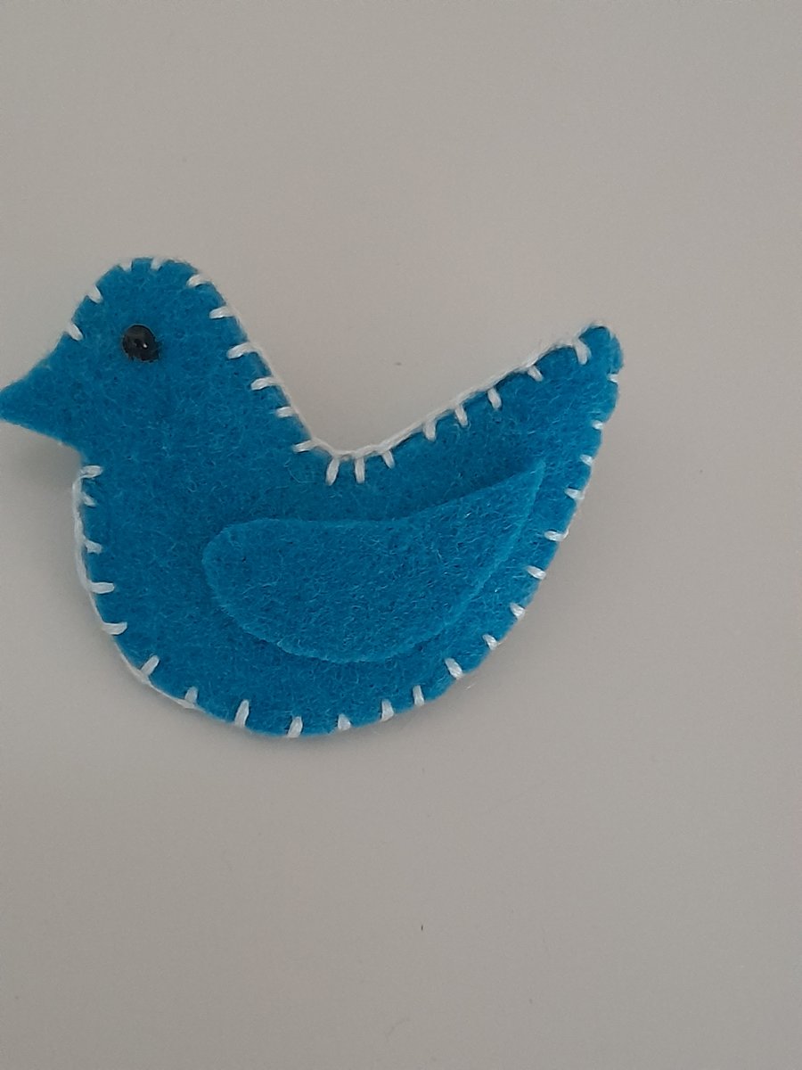 Cute bird felt brooch