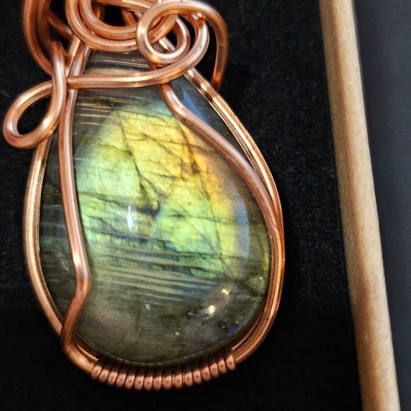 Heart Beat Labradorite Pendant 