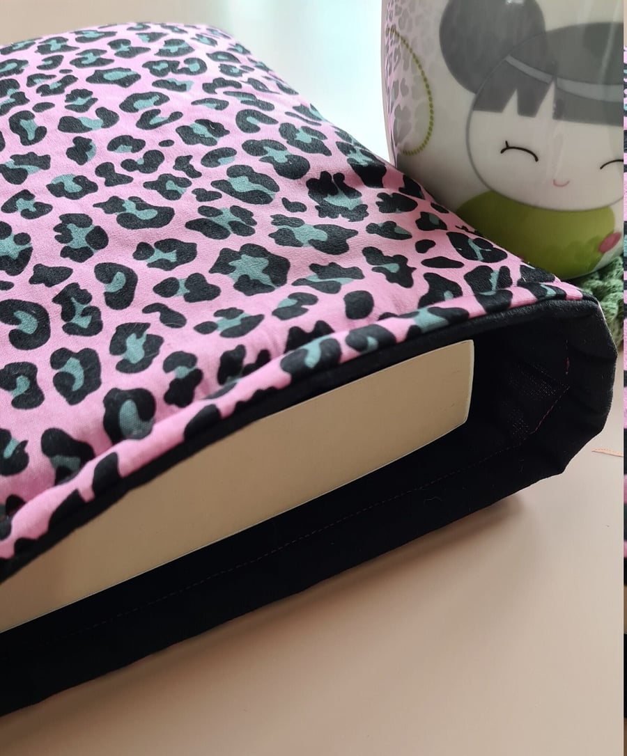 Pink Leopard Print Book Sleeve - Padded Book Pouch - Handmade Book Bag