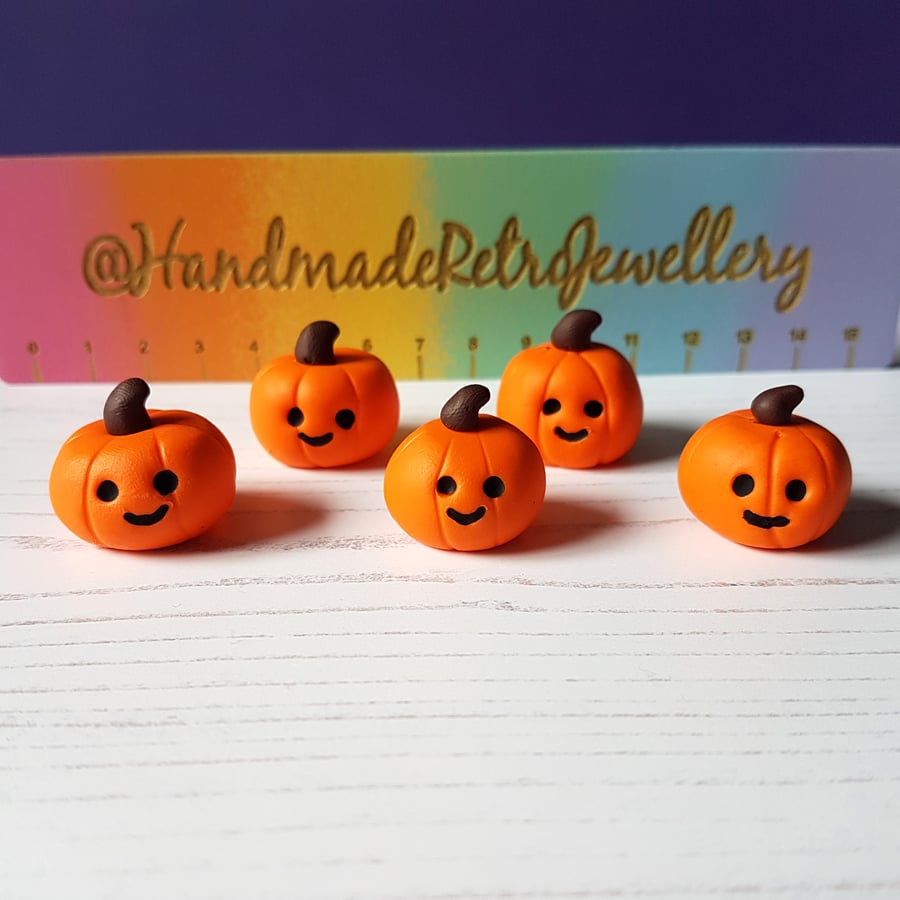 Mini Smiley Pumpkin ornament, decoration, Halloween, rustic